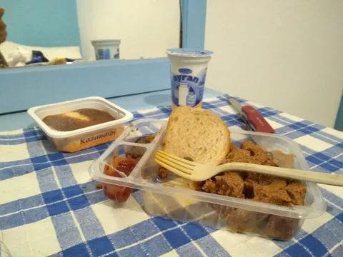 Poor man's dinner: Cigköfte, bread and Ayran