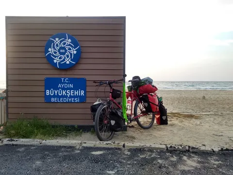 Shower options along the beach