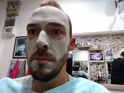 An easy way to scare your mother: send her a picture from the Turkish Kuaför doing weird things to your face.