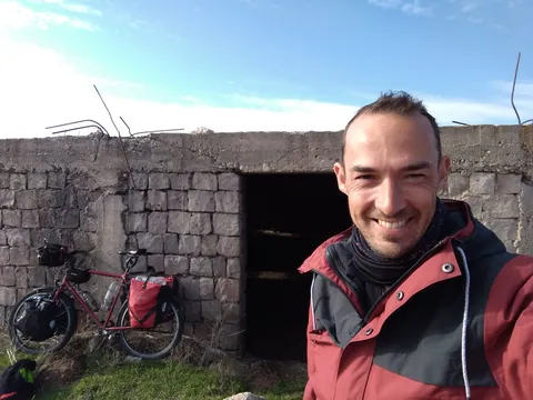 Staying in an old stall(?) at the road side