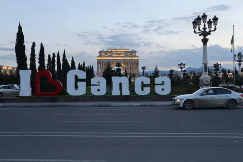 BMW sporting typical Ganja "camouflage"