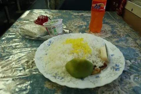 Chicken and rice. Yeey. I've only had that 100 times since entering Iran...