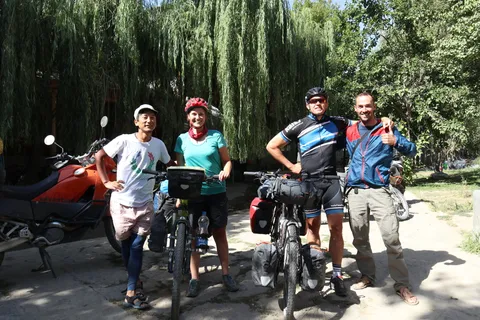It is fun to meet the same peopl over and over again on the road, mostly in hostels. (LTR: Yoshi, Antonia, Martin, Me)