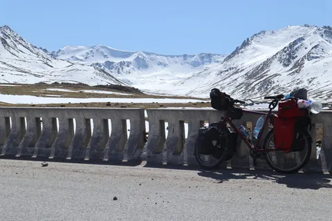 Ala-Biel pass