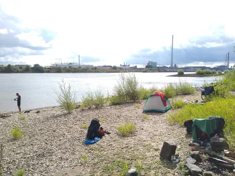 Camping at the Rhine