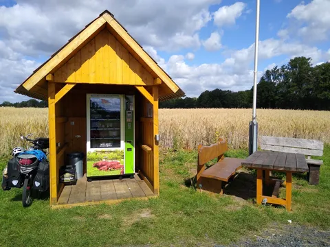 It's quite commond these days that local farmers install vending machines in the countryside offering fresh produce, meats and other local specialties