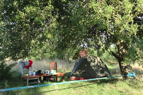 Garden camping