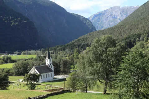 Sometimes, churches make for a nice motive. Whaddayathink?