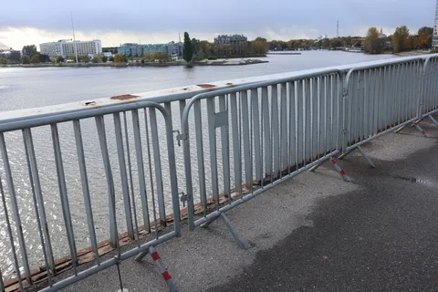 Slightly sketchy railing on this brigde