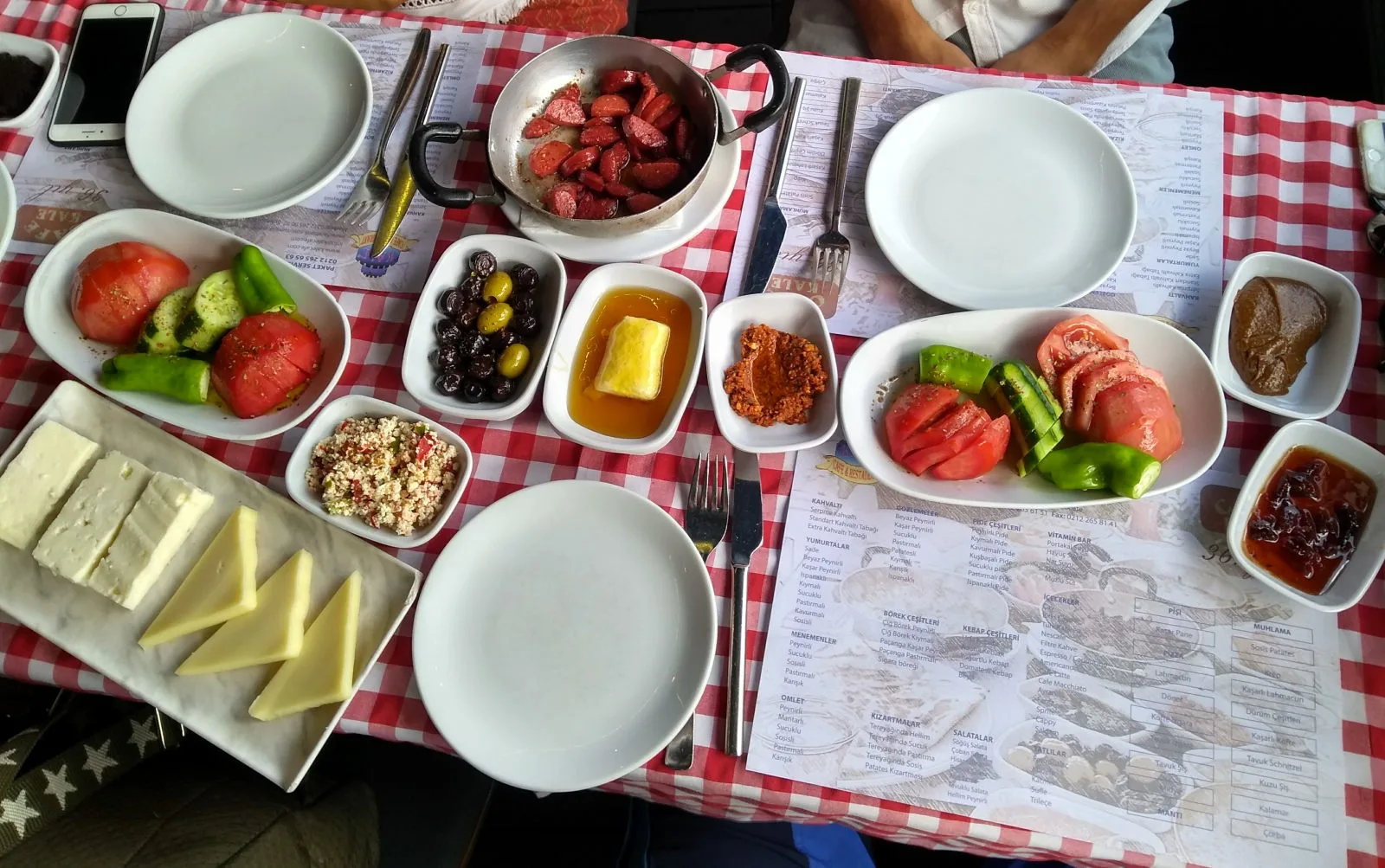 After almost 5 months in Turkey it's time for a small culinary resume