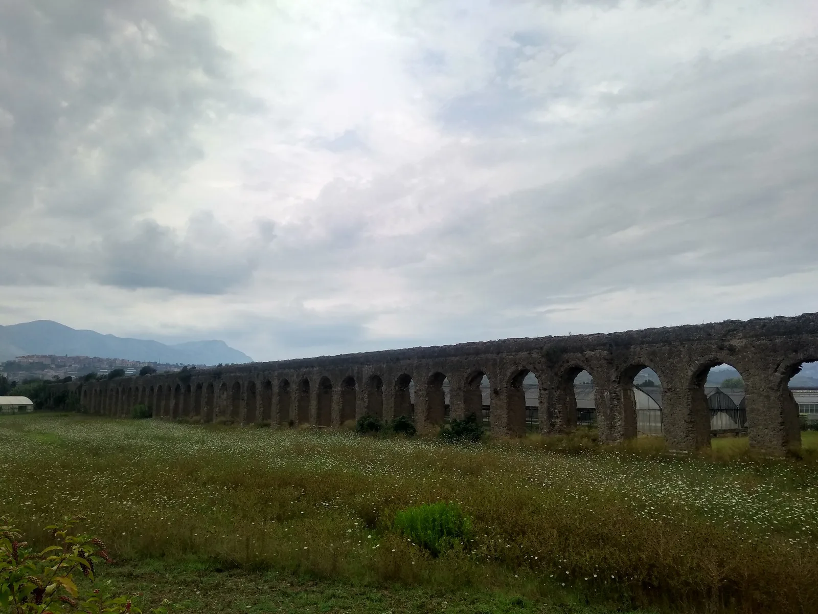 After 8 days of break, dental treatments and festivities in Germany, my adventures continues and I continue cycling south-eastwards via Terracina to Capua.
